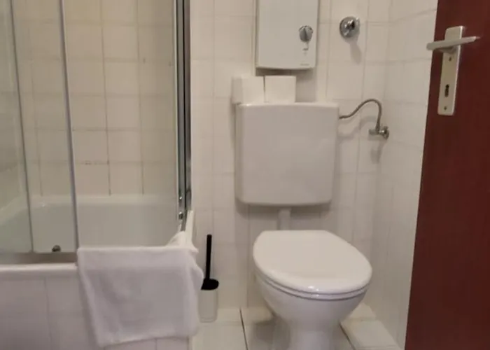 아파트 Gemuetliche Am Stadtrand Von Bonn In